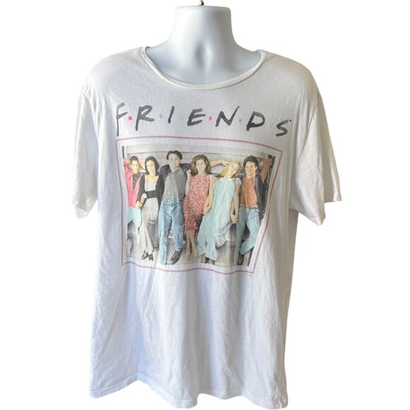 Old Navy Friends Cast Photo Graphic Tee White XL Unisex Relaxed Fit - Picture 1 of 6